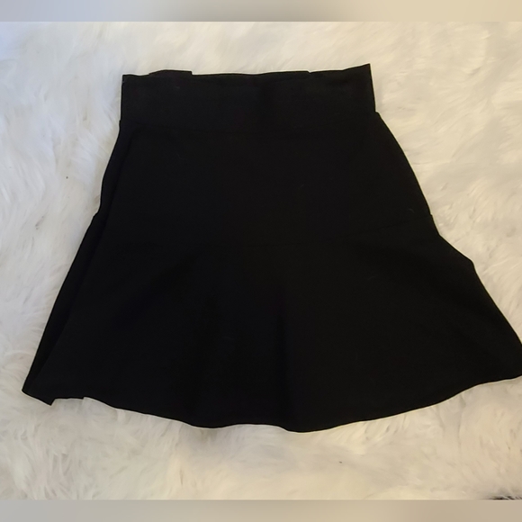 Juicy Couture size 0 skirt - Picture 2 of 3